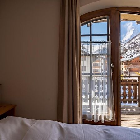 Haus Zer Weidu Apartment Zermatt Exterior foto